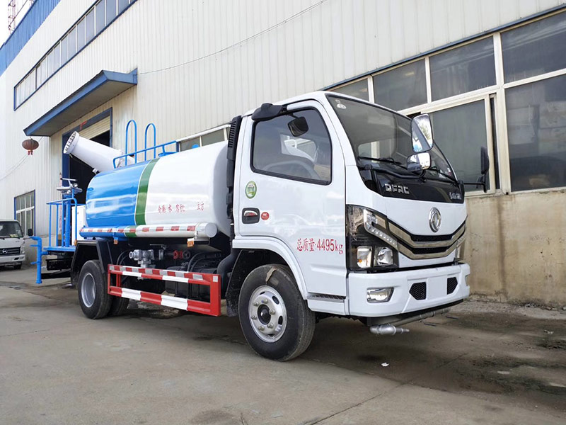 國(guó)六東風(fēng)多利卡噴霧抑塵車