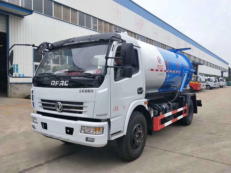 東風多利卡清洗吸污車