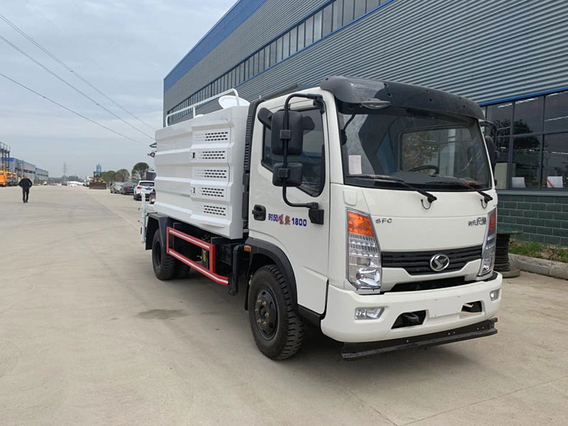 時(shí)風(fēng)風(fēng)馳多功能抑塵車