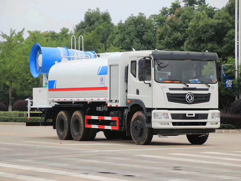 東風(fēng)后八輪多功能抑塵車