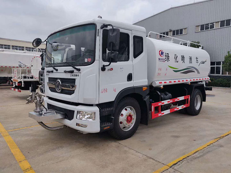 國(guó)六東風(fēng)多利卡D9灑水車