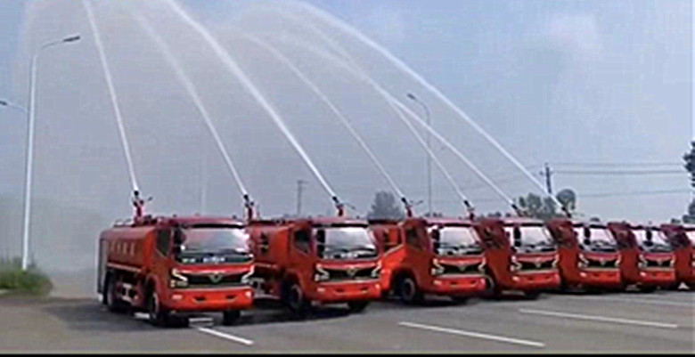 暢銷款東風(fēng)多利卡消防灑水車產(chǎn)品推薦