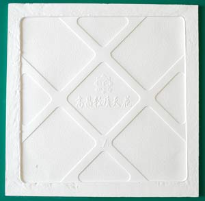 銀虎建材的產(chǎn)品耐摔、踩后還能完整拿起來(lái)，完全達(dá)到我們的標(biāo)準(zhǔn)