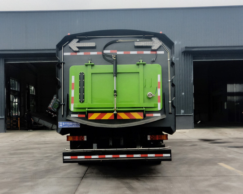 1623722783117528.jpg CL5250TXS6QZ型洗掃車5_副本.jpg